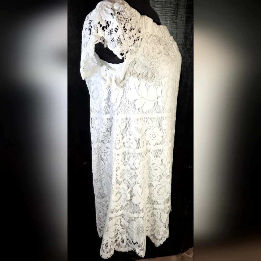 "Skies Are Blue" Off-The-Shoulder White Lace Dress Has Only Been Worn Once - Picture 6 of 15